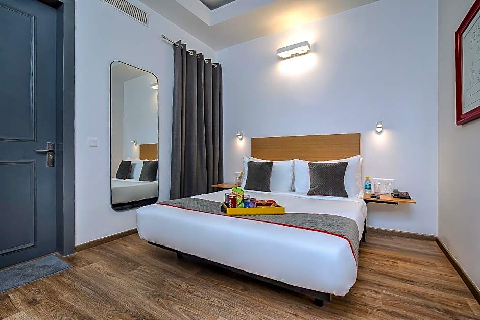 OYO Townhouse 039 Paschim Vihar