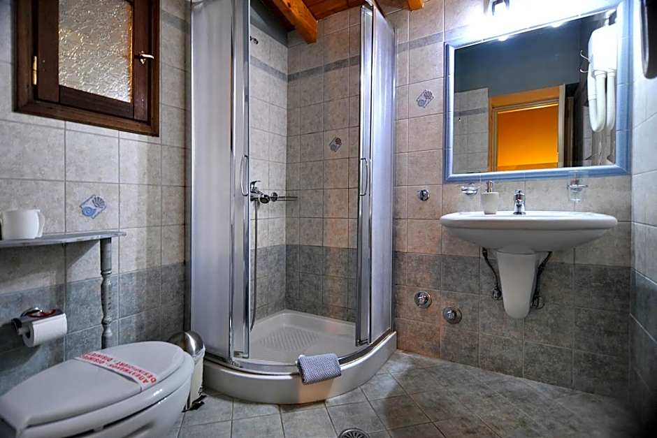 Ganimede Hotel, Galaxidi