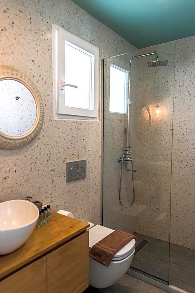 V-Rooms Accommodations – Pollonia