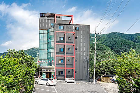 Cheongpyeong Pine Hotel
