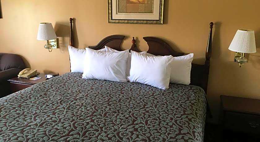 Days Inn by Wyndham Picayune