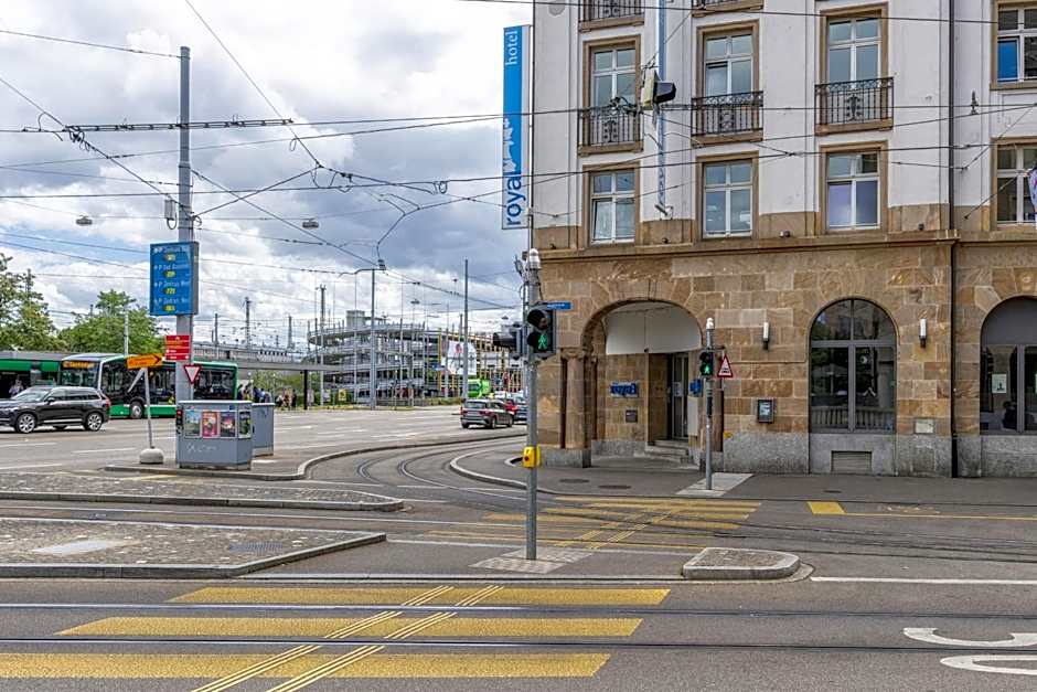 Royal Hotel - Urban Living