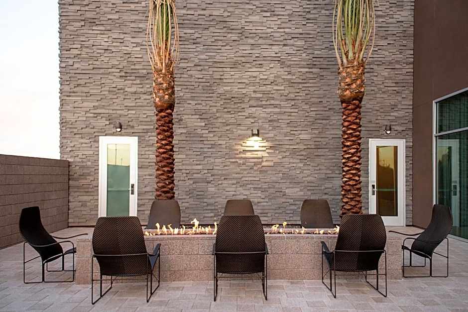 Courtyard by Marriott Mesa at Wrigleyville West