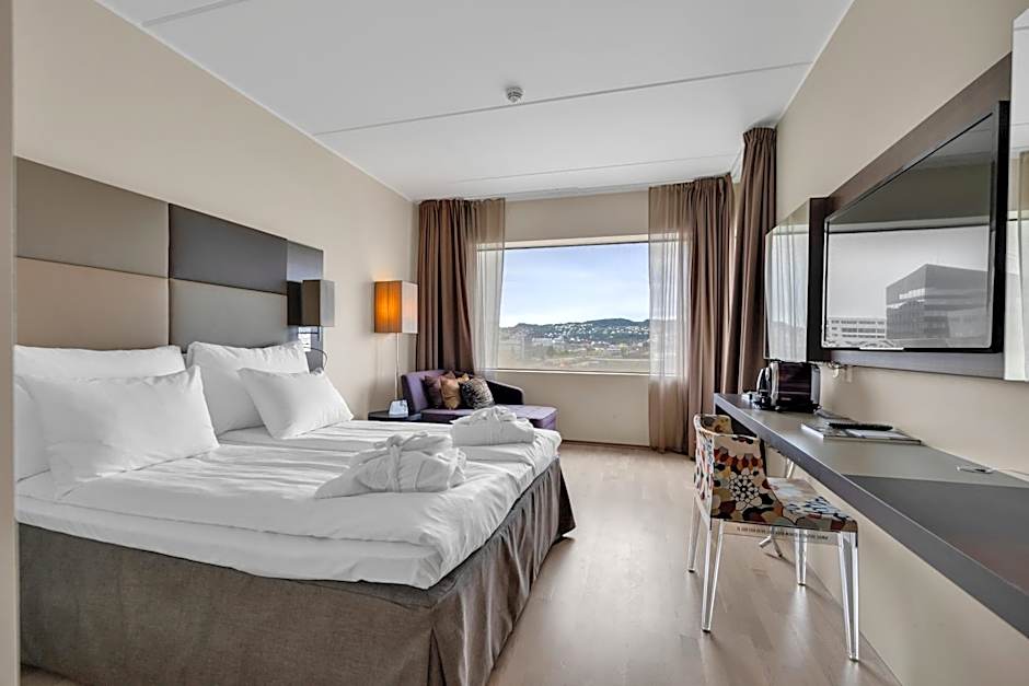 Photo 1 of 9 of Deluxe 1 Double Bed or 2 Beds