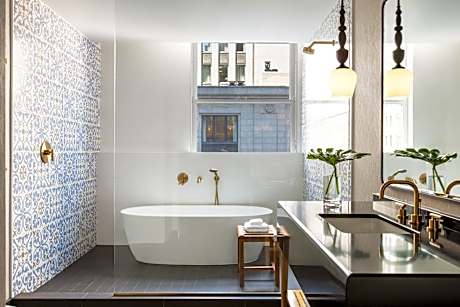 Premium King Room with Soaking Tub