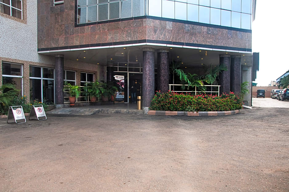 Swiss International D' Palm Airport