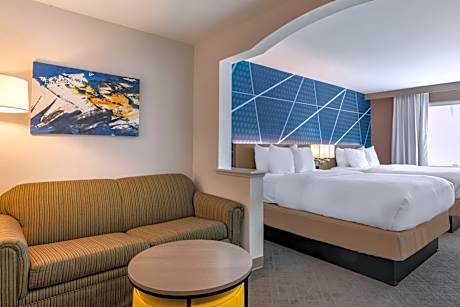 Queen Suite with Two Queen Beds - Non-Smoking