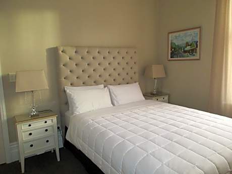 Deluxe Double Room with Shower