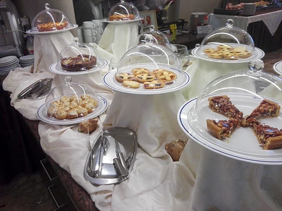California Pastry Hotel