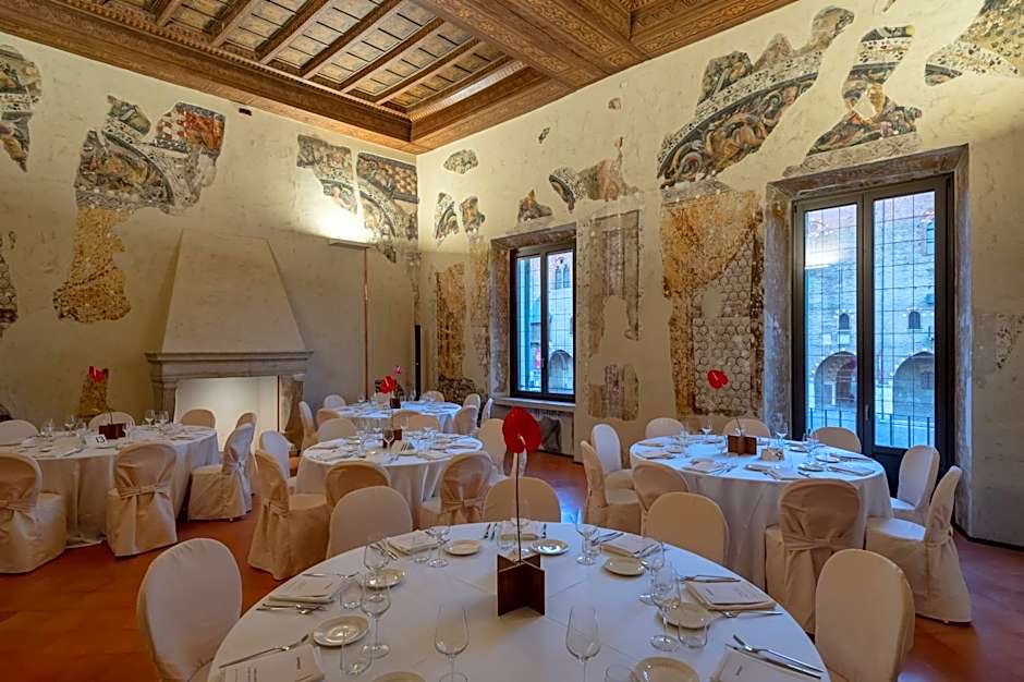 Cà Uberti Palace Hotel, MantegnaHotels