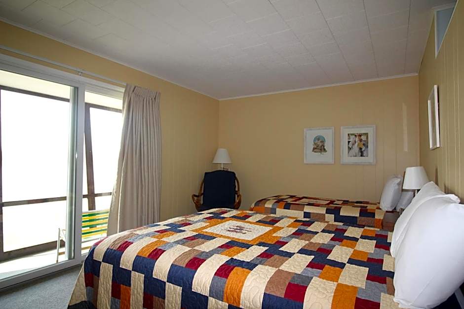 Sandy Point Motel