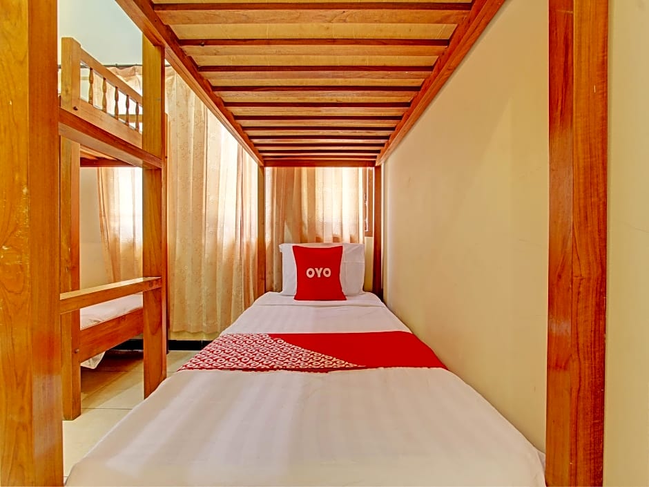 Hotel O Mtc Bunk Bed