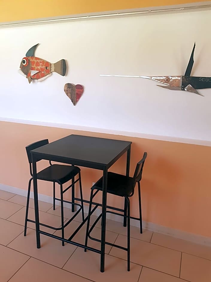 Eliopoli Beach Hostel & Restaurant