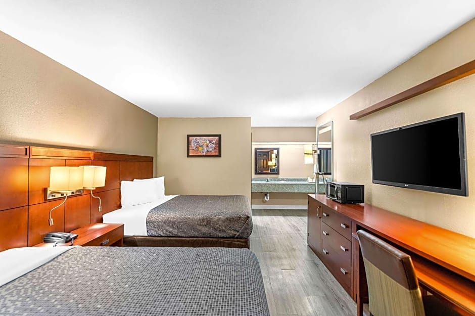 Econo Lodge Texarkana I-30