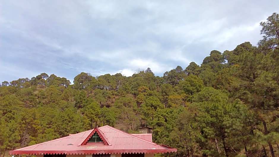 Dippys Hotel – Kasauli, PA