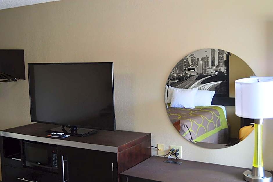 Super 8 by Wyndham Stockbridge