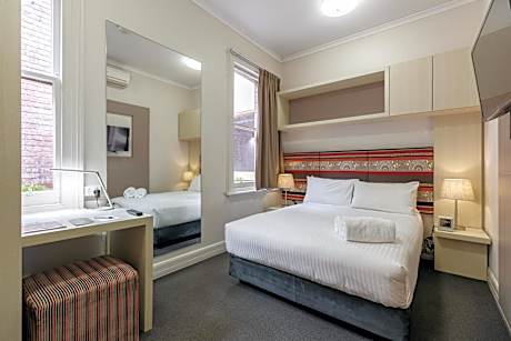 Trio Room