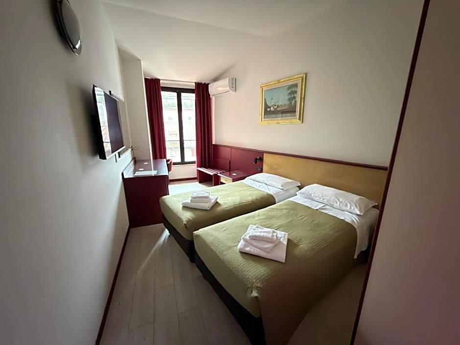 Photo 1 of 15 of 1 Double Bed or 2 Beds