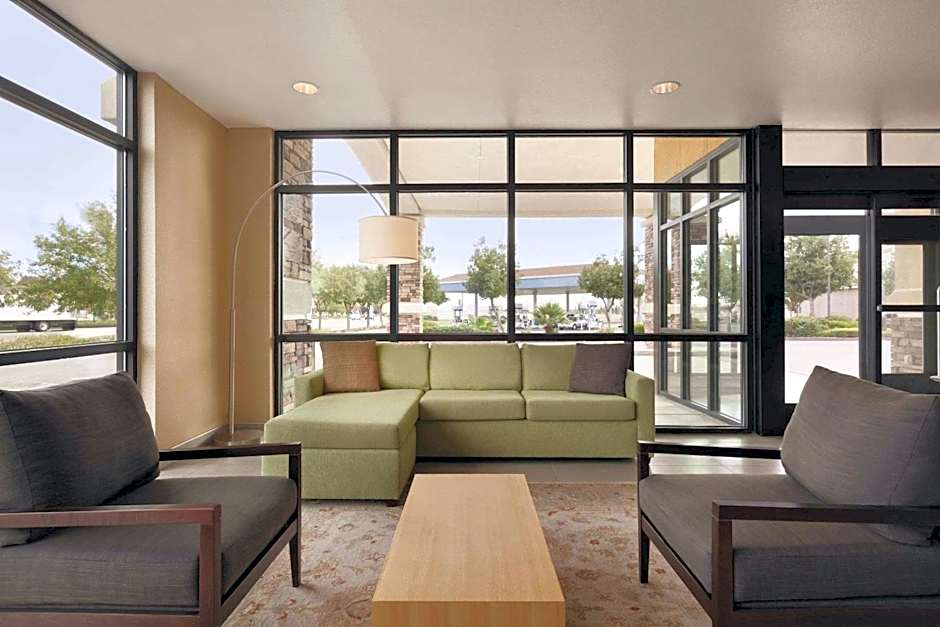 University Hotel Davis Area by IHG