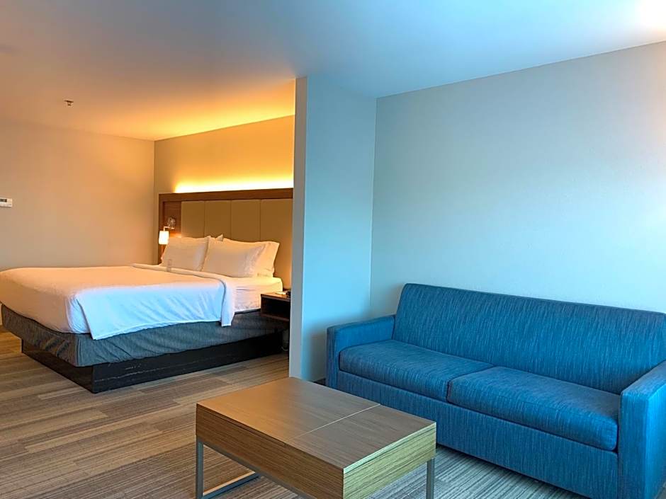 Holiday Inn Express & Suites Danville By IHG