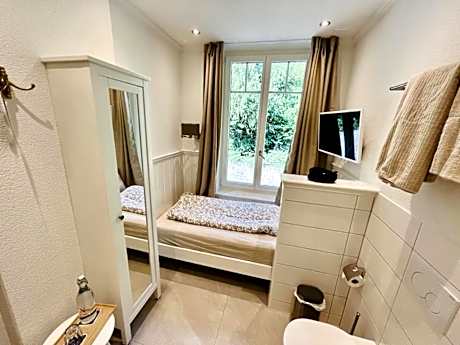 Mini Single Room, located on the street side