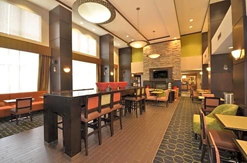 Hampton Inn and Suites Tulsa/Catoosa