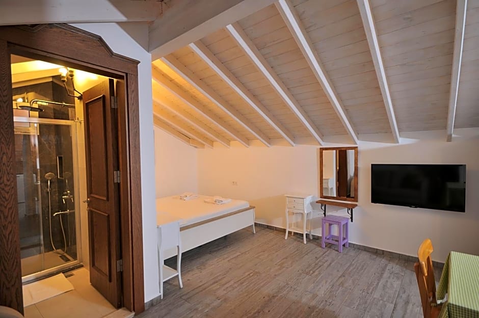 Brothers Çeşme Boutique Hotel
