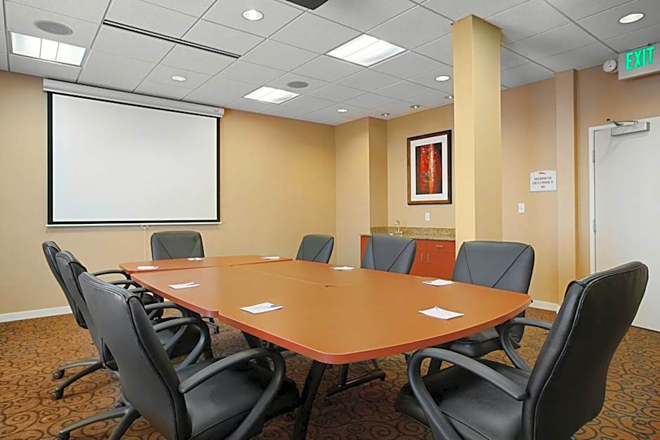 Baymont by Wyndham Denver International Airport