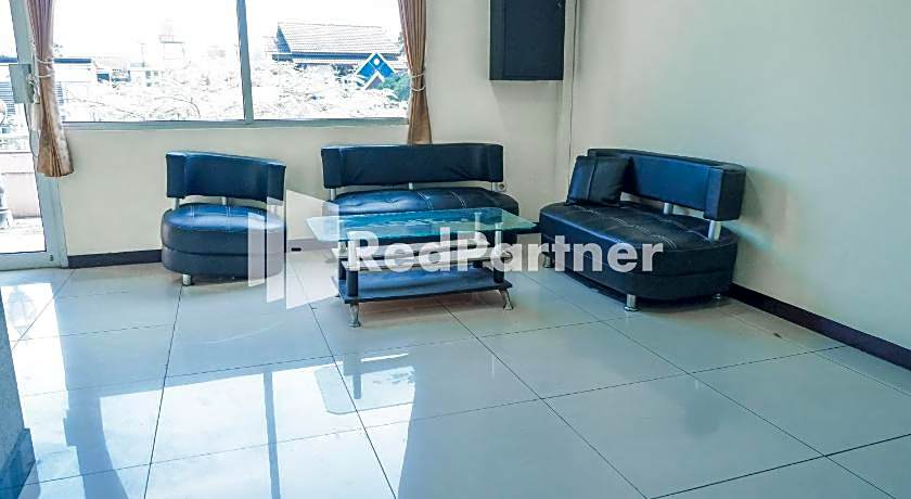 Grand Kembar Hotel Mitra RedDoorz