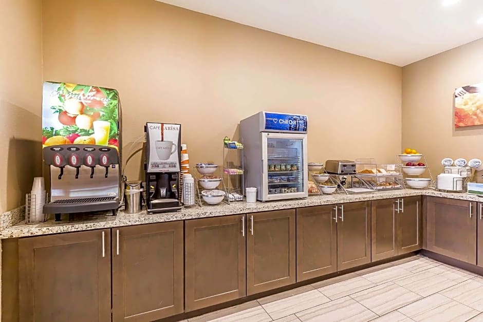 Comfort Suites Near Sam Houston Race Park
