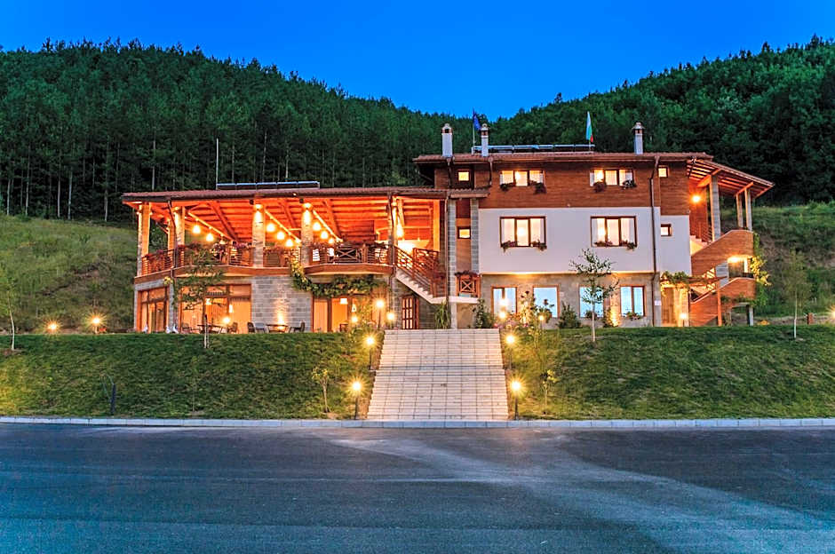 Alpine Garden Hotel (Trayanovi Dvori)