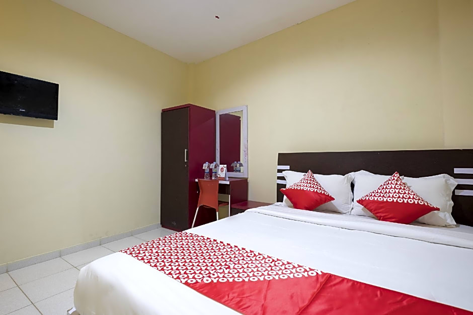 OYO 1075 Rumah Indah Losari Inn