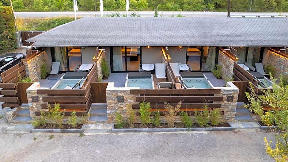 Sylvia Camping & Luxury Suites