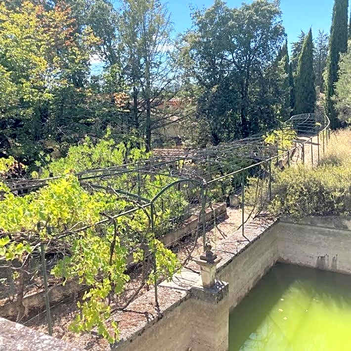 Domaine La Tour - SPA - Jacuzzi - Sauna - Massage - 4 SAISONS - Piscine Chauffée Toute l'année - Heated POOL - 800m City Centre Nyons