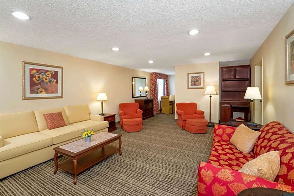 Baymont by Wyndham Knoxville/Cedar Bluff