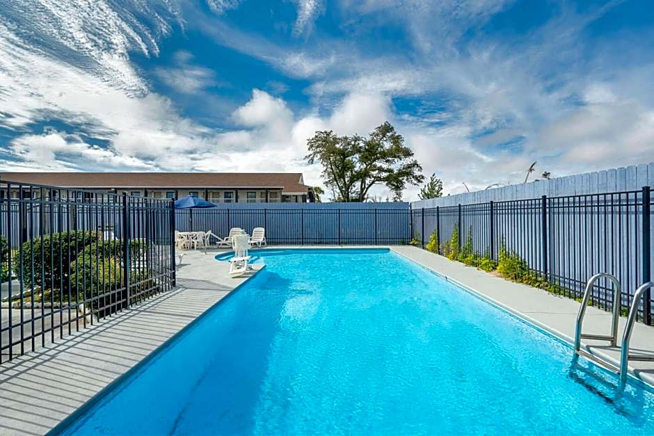 Days Inn by Wyndham Panama City
