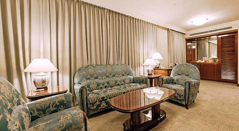 Evergreen Laurel Hotel