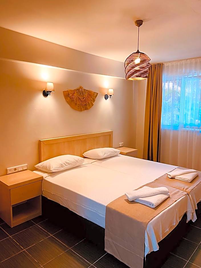 Kalia Beach Hotel Side