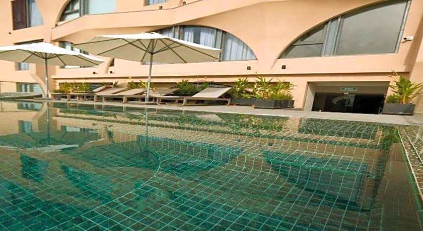 The Iris Signature Hotel and Spa