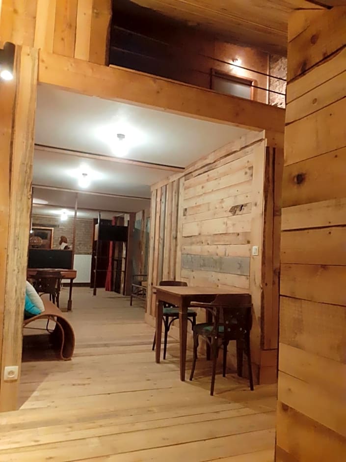 Le repos du Nomade B&B 7 personnes