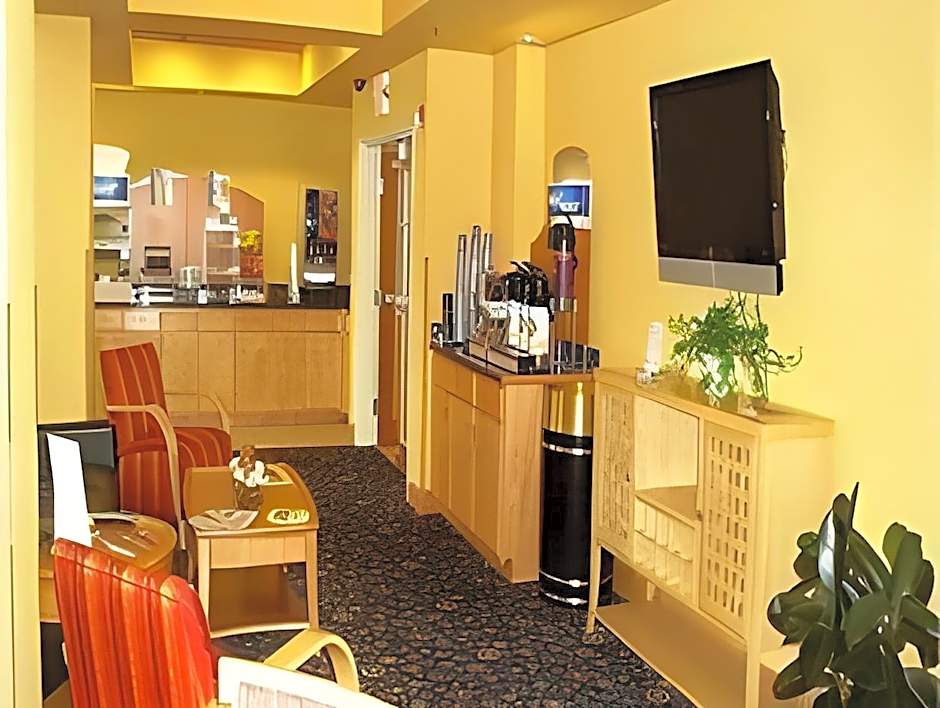 Holiday Inn Express Hotel & Suites Louisville South-Hillview By IHG