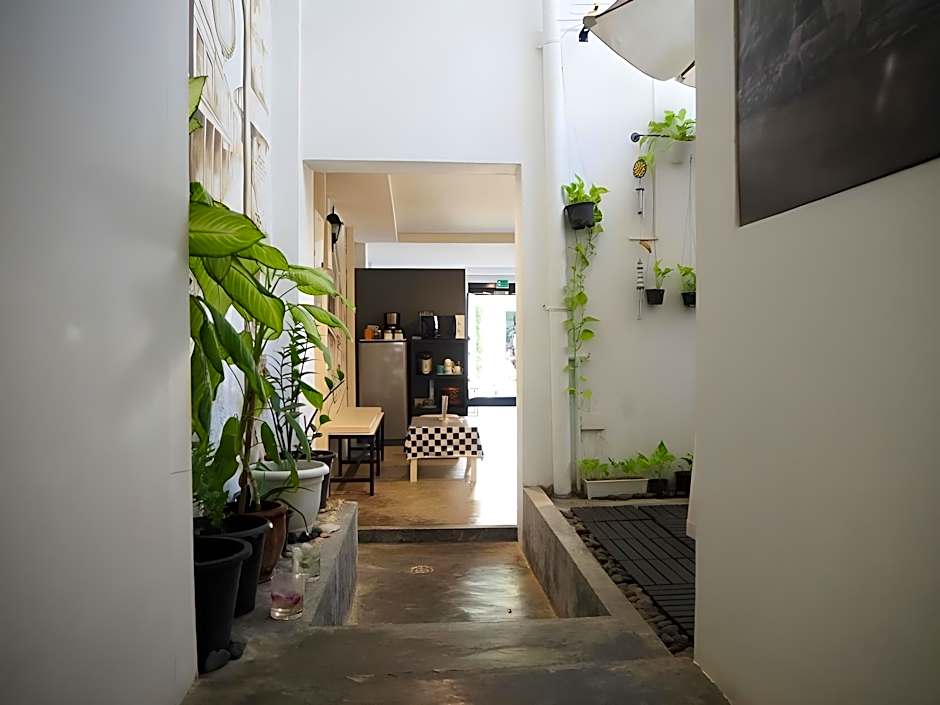 Chino Town Gallery Alley