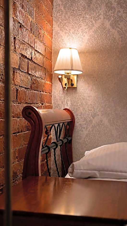 Stara Szkoła Boutique Hotel