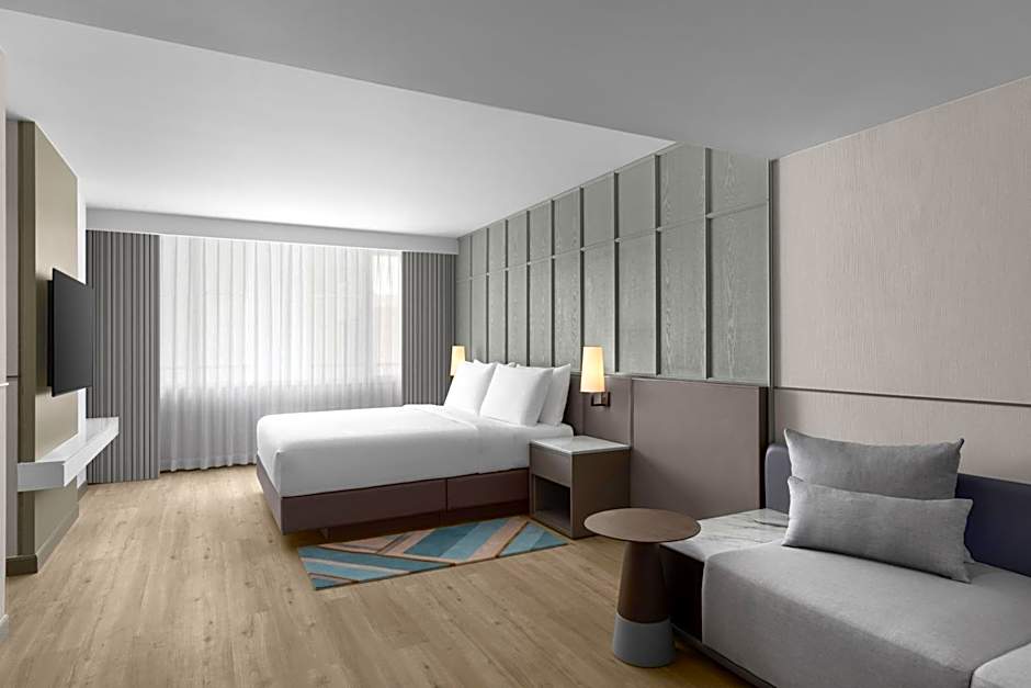 Photo 1 of 4 of Club Studio 1 King Bed Suite, Bathtub