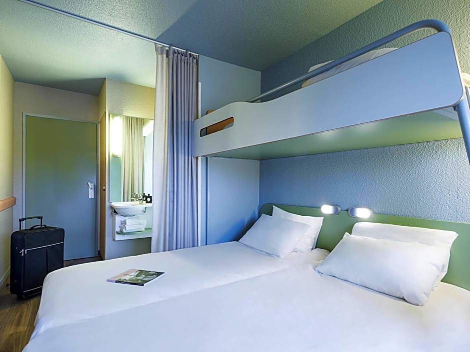 Photo 1 of 5 of Triple Room with Large Bed and Bunk Bed