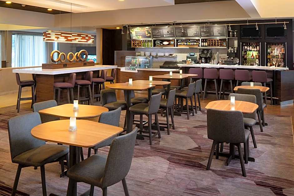 Courtyard by Marriott Memphis East/Park Avenue