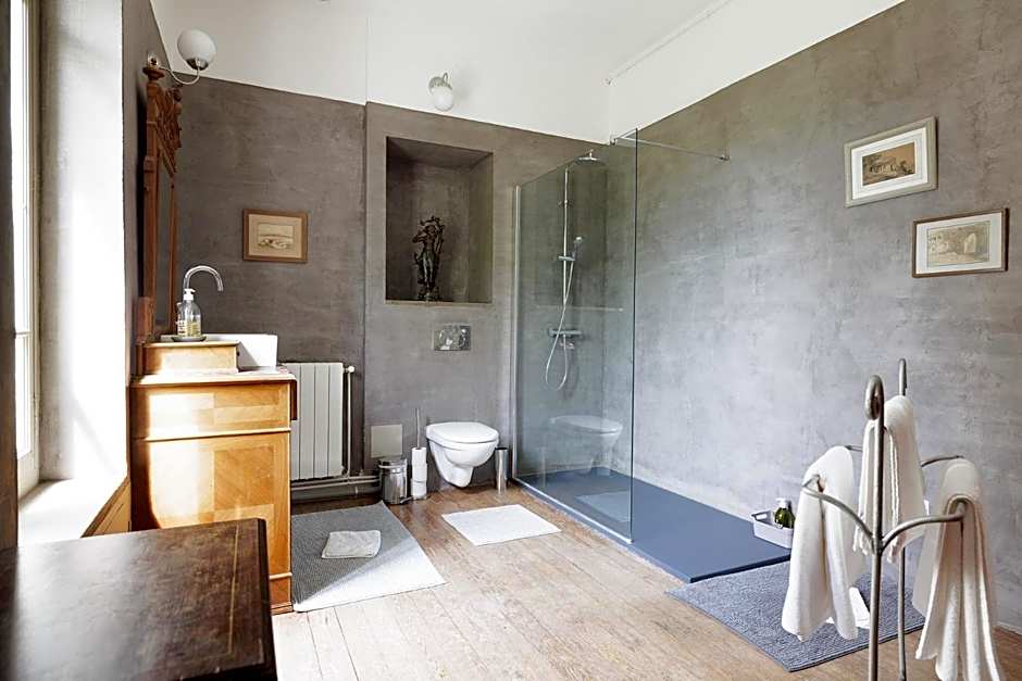 La Glacière, ostalarià agricol