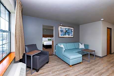 One-Bedroom King Suite