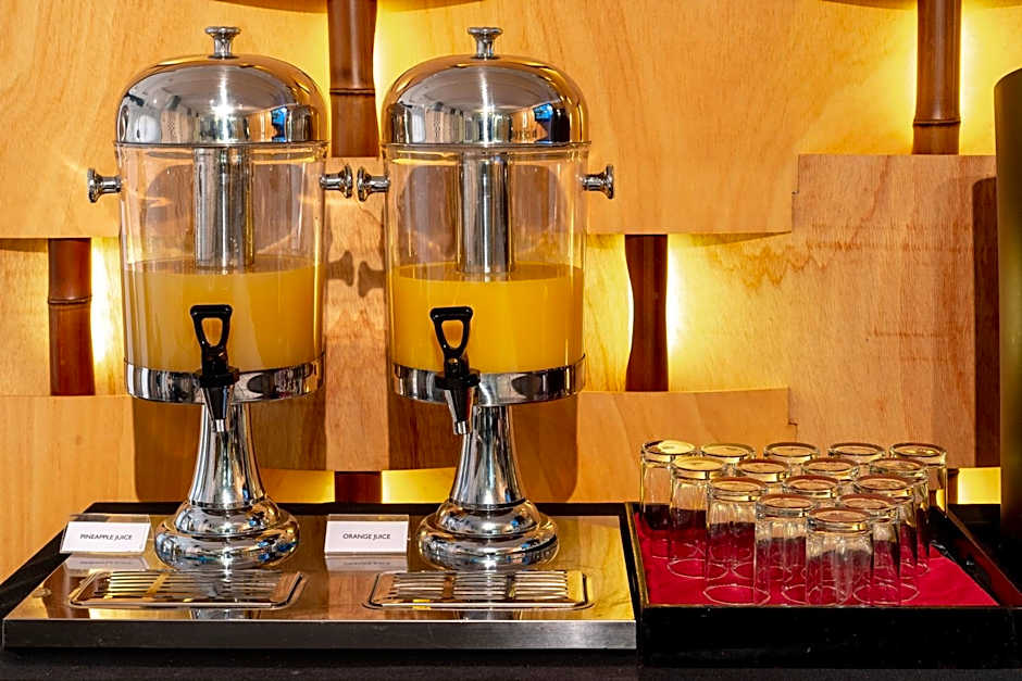 The Quadrant Hotel & Suites