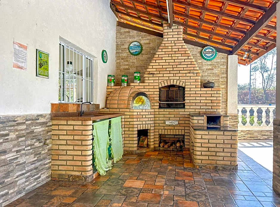 Casa de campo com Wi-Fi, piscina e churrasqueira